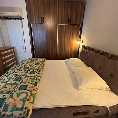 Apartment Centre House
