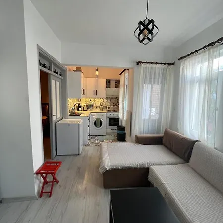 Centre House Apartment *